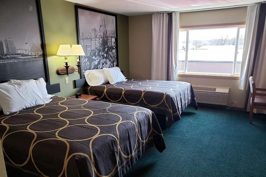 Super 8 By Wyndham Berlin Wi Quarto foto